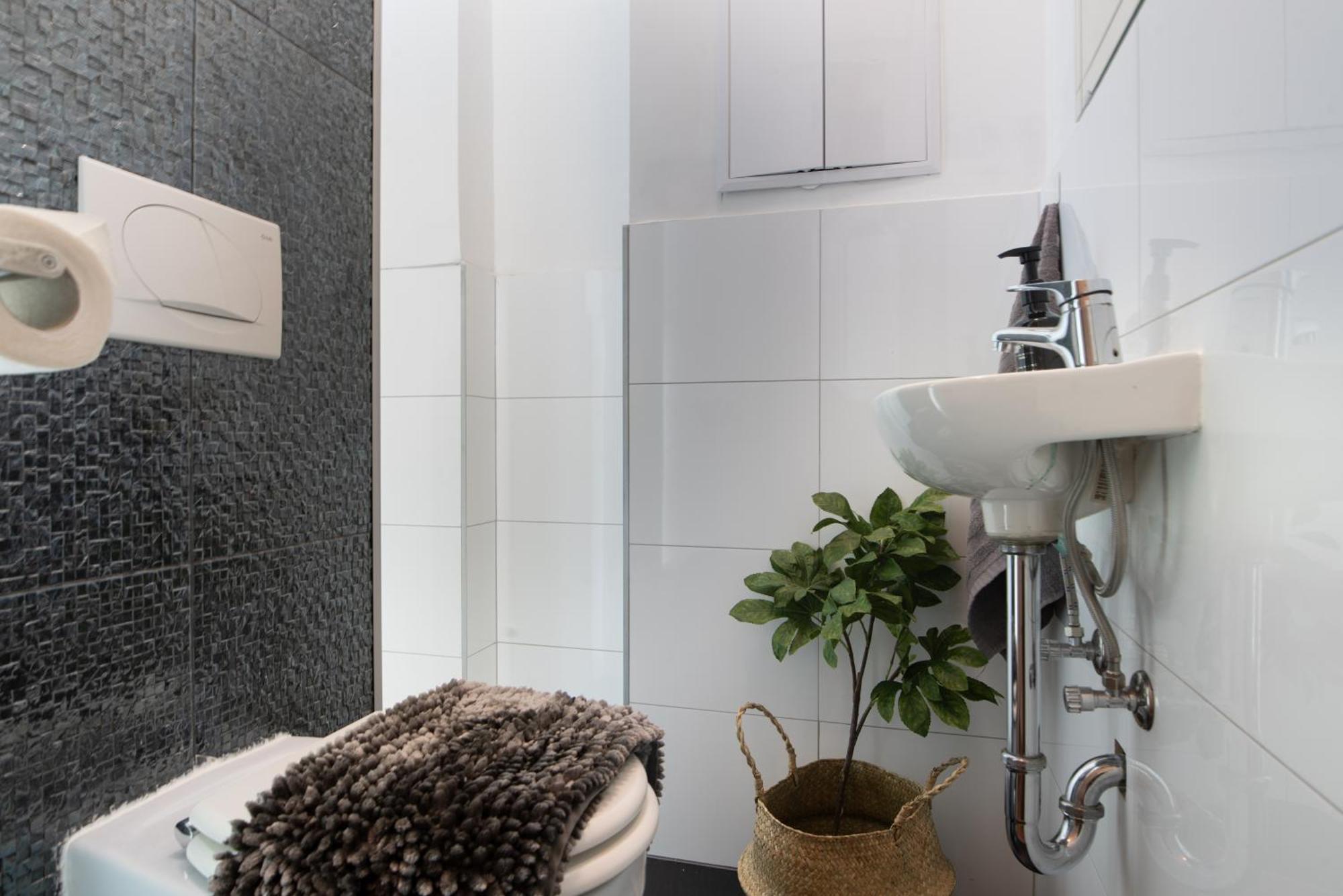 Chic Central 1Br Retreat Near New York Cafe With View Budapest Bagian luar foto
